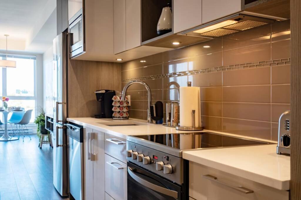 فكتوريا Clean 4Th Floor 1 Bedroom Apt In Old Town China Town المظهر الخارجي الصورة